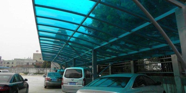 陽(yáng)光板雨棚如何安裝？陽(yáng)光板雨棚安裝注意事項(xiàng)