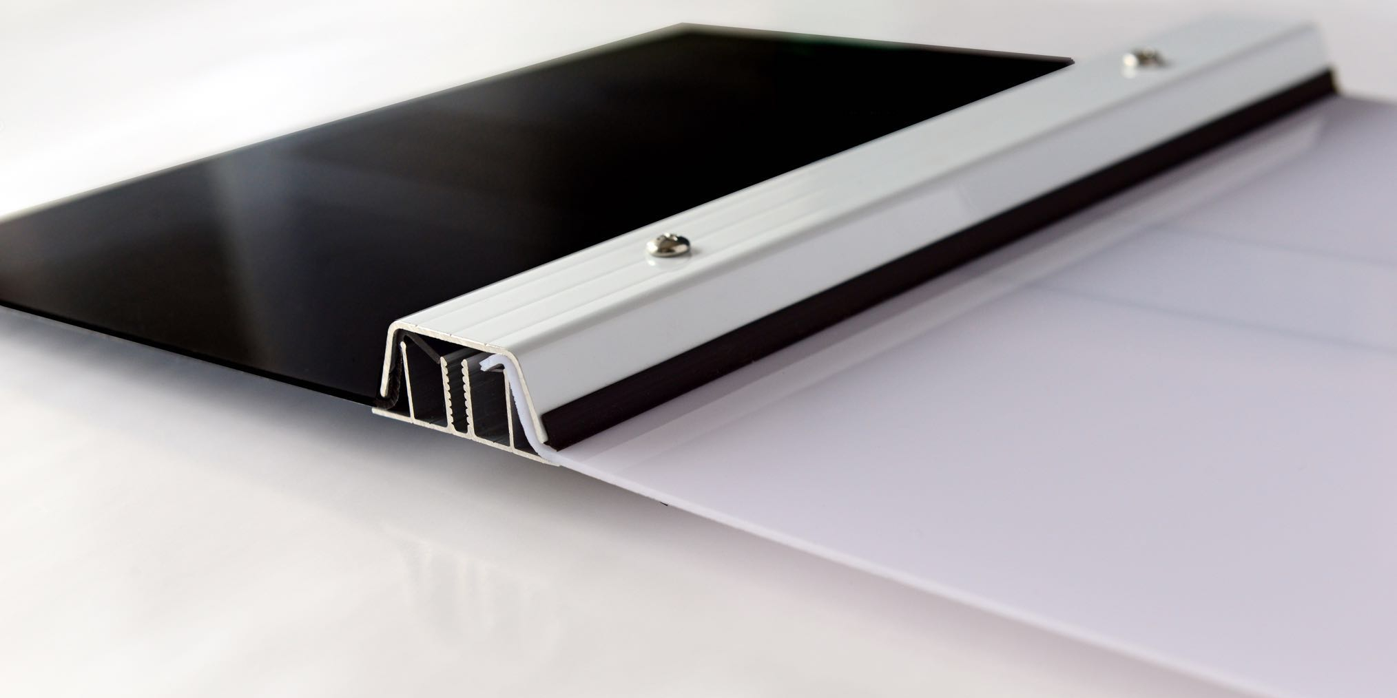 聚碳酸酯U型實(shí)心板建筑系統(tǒng)組件及安裝步驟