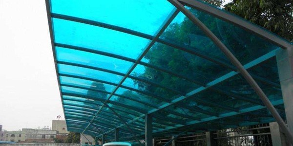 西安耐力板雨棚壽命有多少？